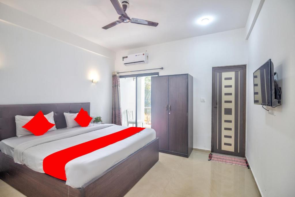 Bedroom with AC at Bliss By Stays