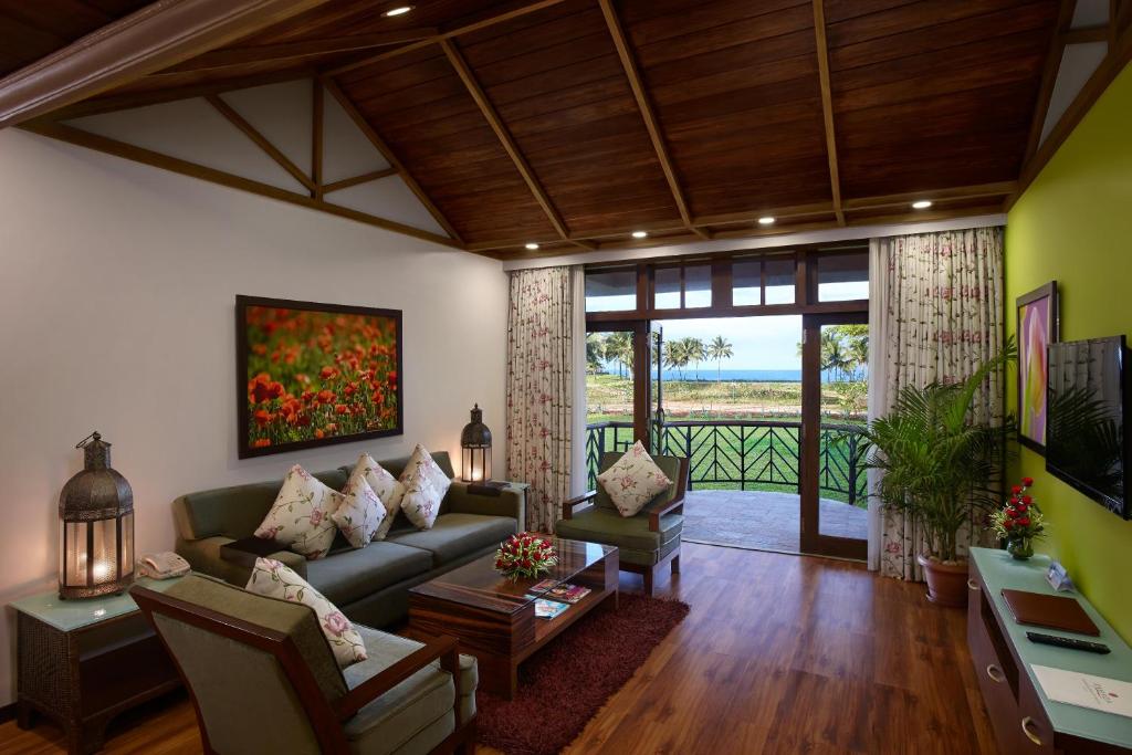 Living hall at Caravela Beach Resort