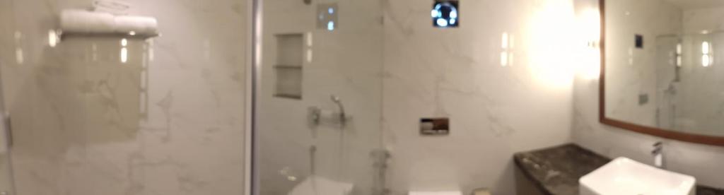 Bathroom at Cosmique Clarks