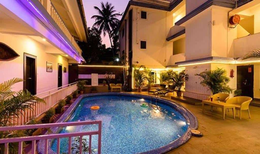 3 Star hotel Swimming pool at FabHotel Mulberry Mint in Goa Velha