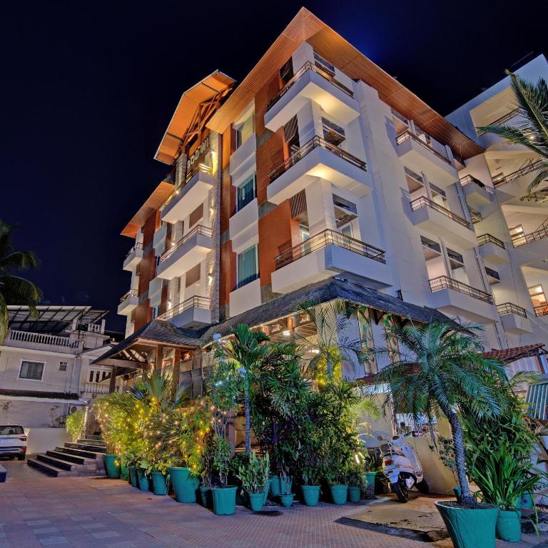 4 star hotel exterior view at Godwin Goa in Candolim