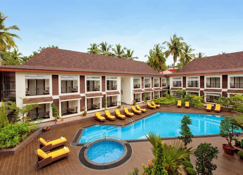 4 Star hotel Swimming pool with Exterior at Sobit Sarovar Portico in Palolem
